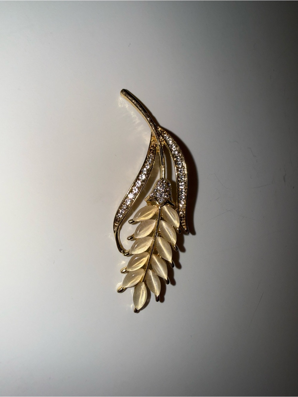 Gold Wheat Leaf Drop Brooch gold tone
